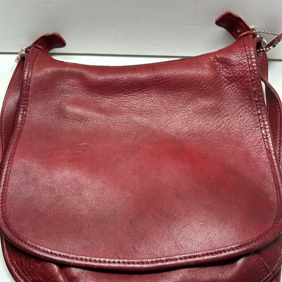 Coach leather bag. Dark red.  Vintage! One main compartment with zip pocket. - Picture 9 of 9